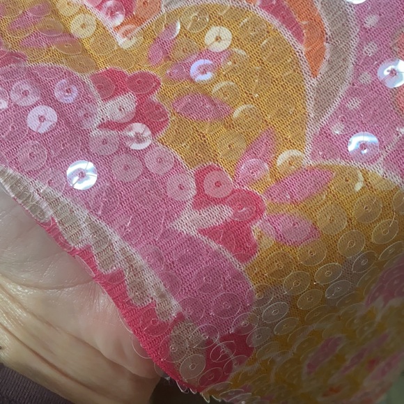 Beautiful sequin short sleeve summer top. - Picture 4 of 4